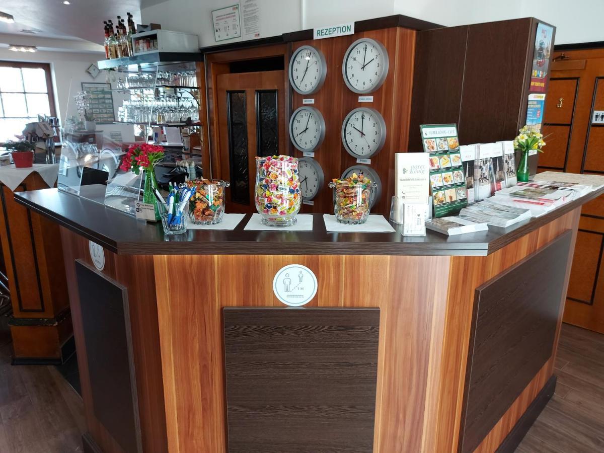 Hotel Koenig Wina Bagian luar foto